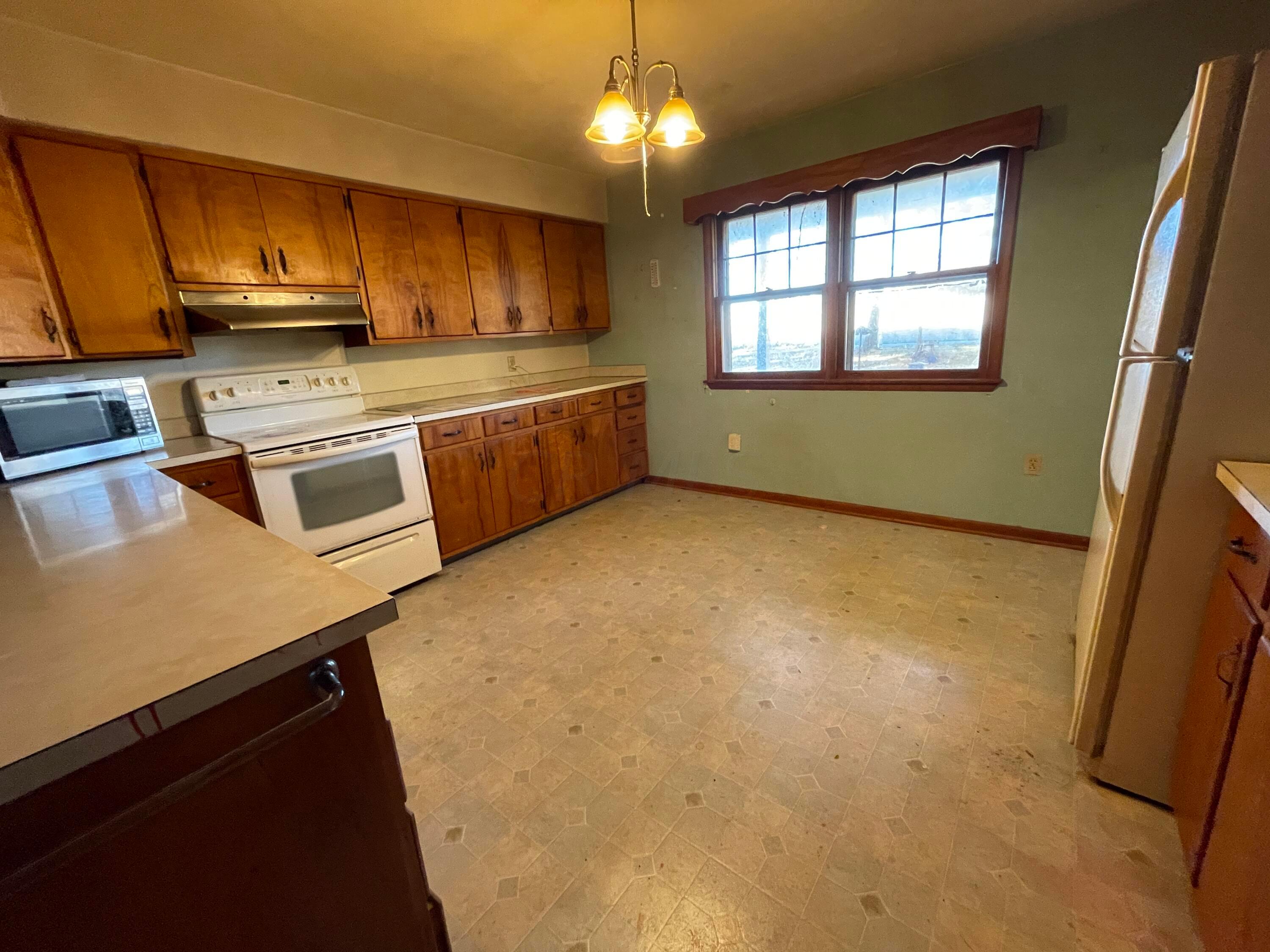 14180 Hyatt Road Mount Vernon, OH 43050 - Photo 6 of 28 7