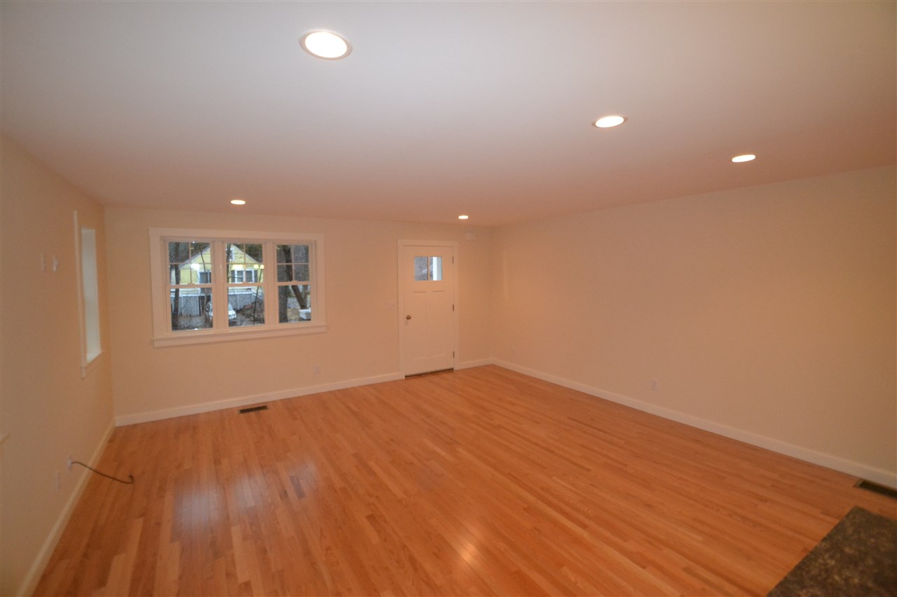 Adams Road, Unit 6 Kittery, ME 03904 - Photo 4 of 34 Gallery Image 4