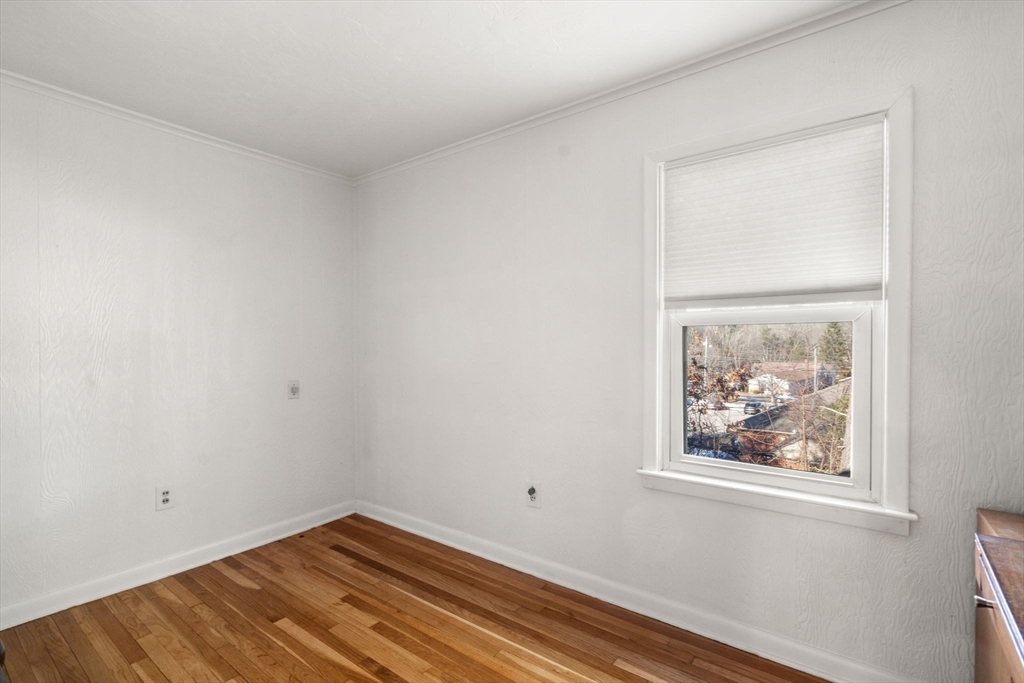 6 Wallace Road Sturbridge, MA 01566 - Photo 17 of 22 an empty room with a window