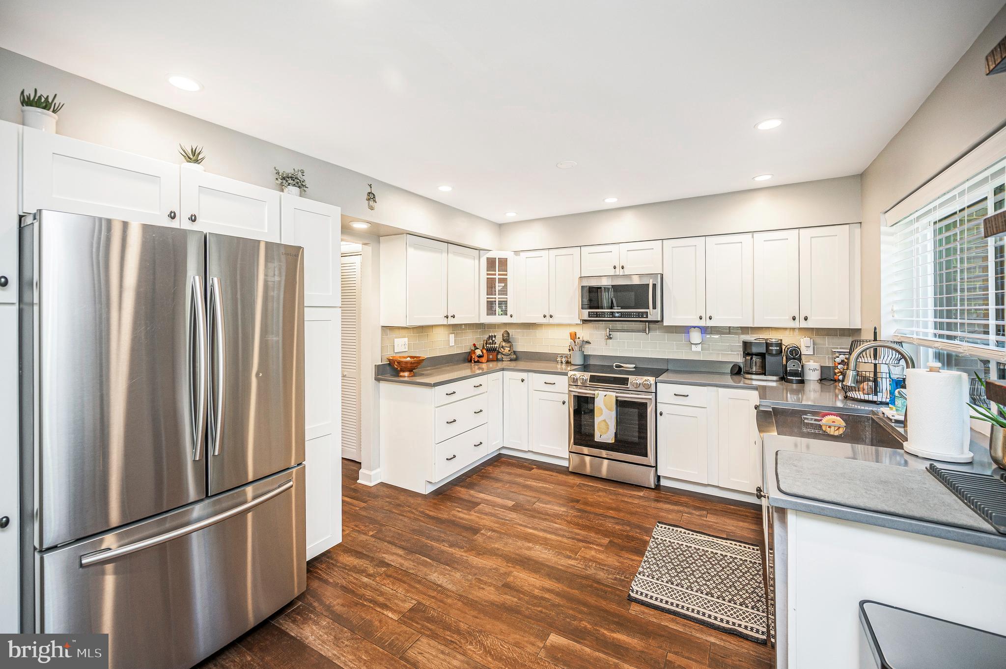 2215 Glencourse Lane Reston, VA 20191 - Photo 13 of 68