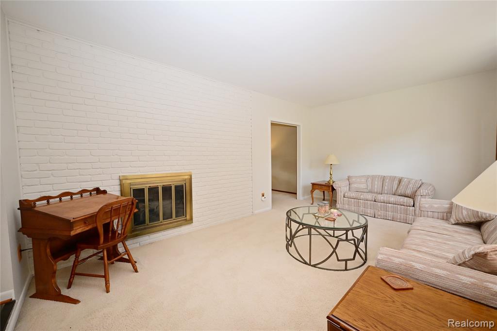 5888 Pentland Road Bloomfield Hills, MI 48301 - Photo 6 of 41