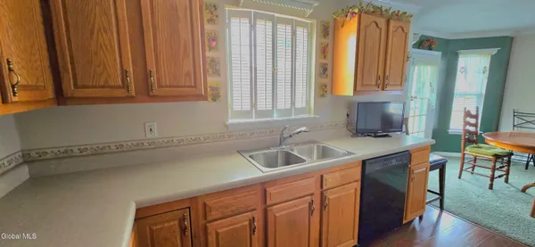 $265,000 | 83 Morning Glory Way, Rotterdam, NY 12303