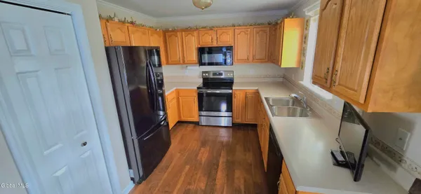 $265,000 | 83 Morning Glory Way, Rotterdam, NY 12303