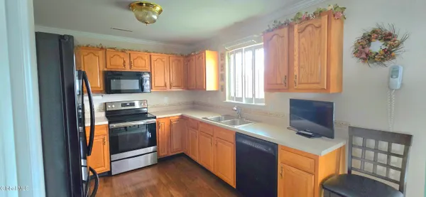 $265,000 | 83 Morning Glory Way, Rotterdam, NY 12303