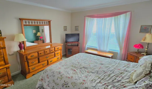 $265,000 | 83 Morning Glory Way, Rotterdam, NY 12303