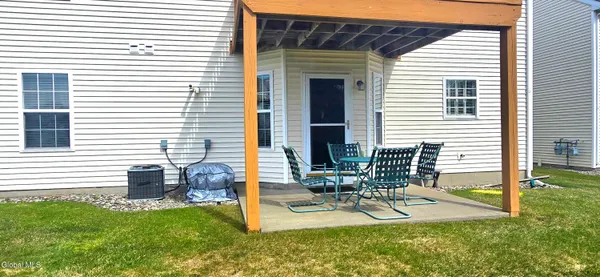 $265,000 | 83 Morning Glory Way, Rotterdam, NY 12303