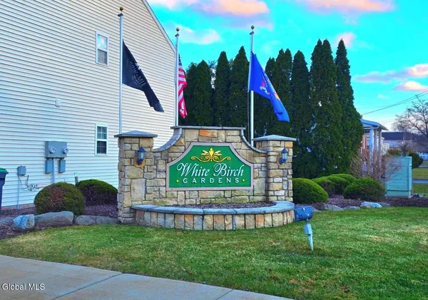 $265,000 | 83 Morning Glory Way, Rotterdam, NY 12303