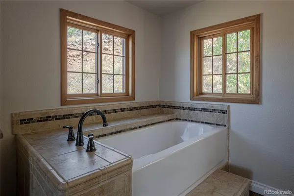 $995,000 | 952 Steamboat Valley Road, Lyons, CO 80540