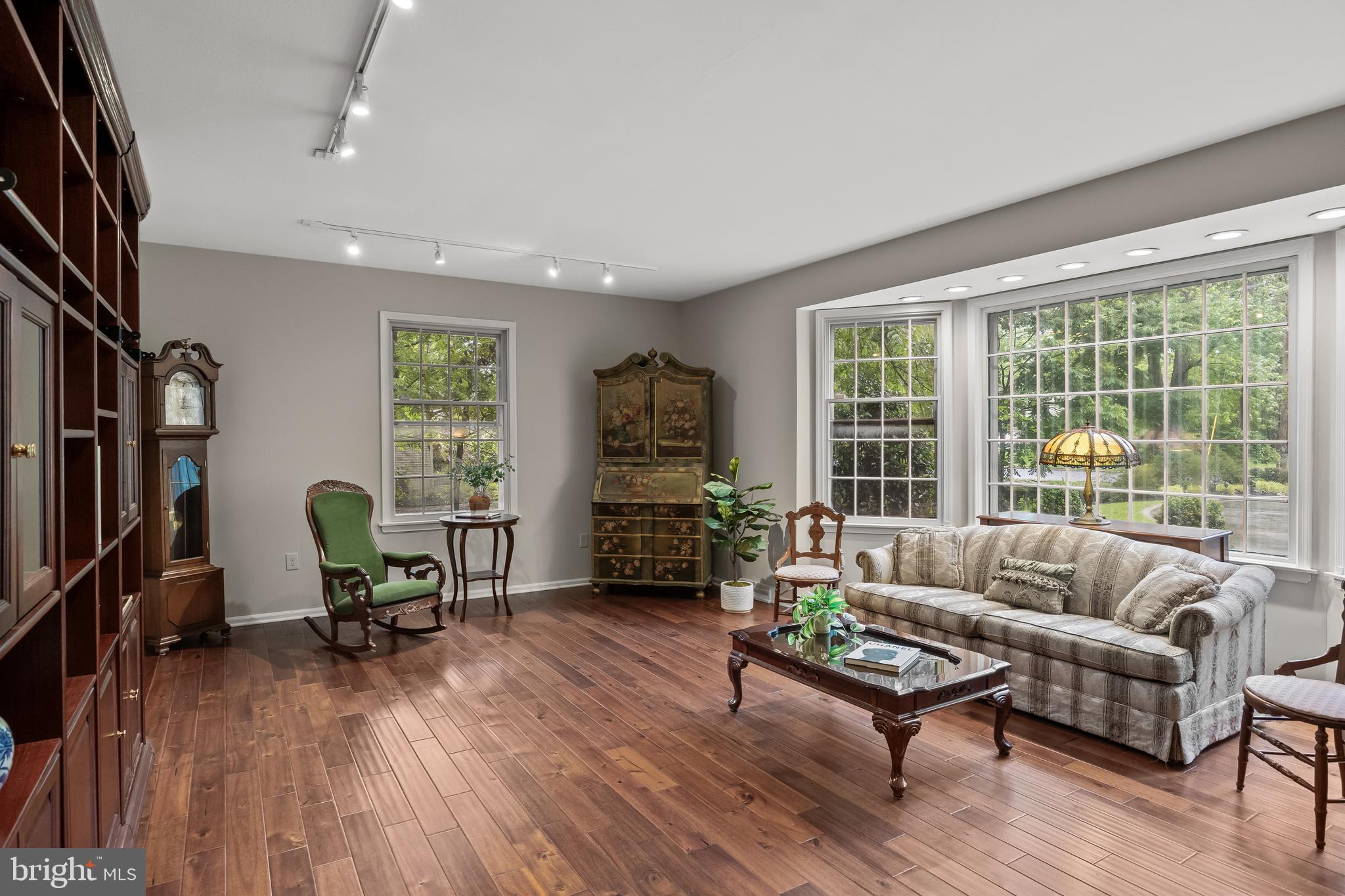 21 Robin Road Moorestown, NJ 08057 - Photo 12 of 82 a living room with furniture and a wooden floor