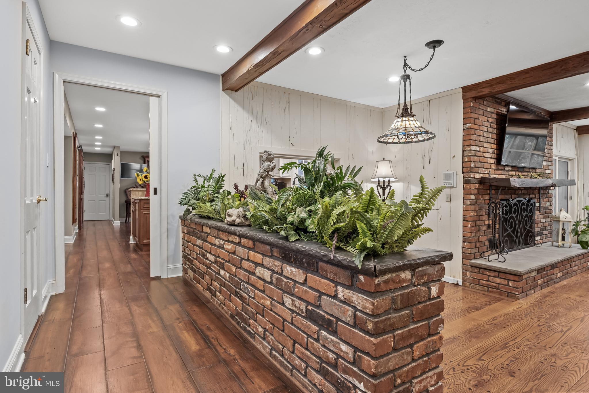 21 Robin Road Moorestown, NJ 08057 - Photo 15 of 82 a living room with furniture