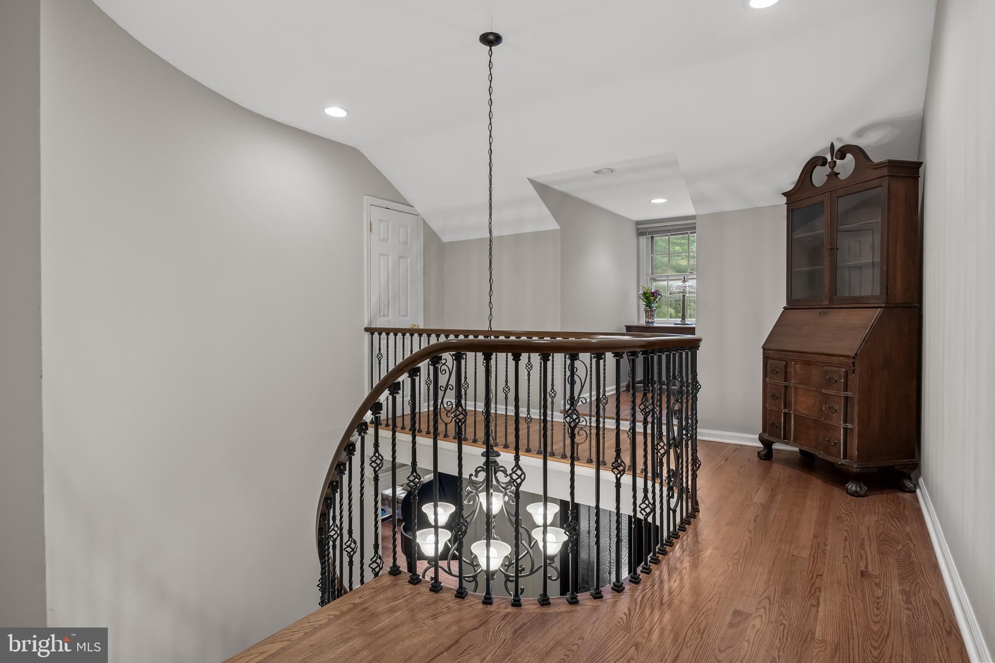 21 Robin Road Moorestown, NJ 08057 - Photo 43 of 82 a view of entryway with wooden floor
