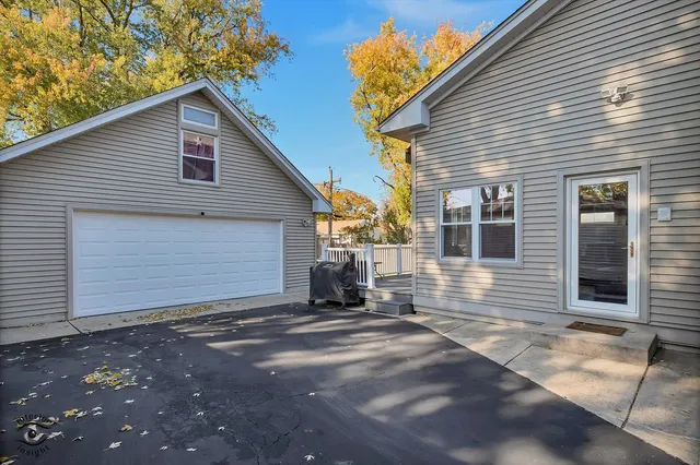 $699,000 | 918 South Fairfield Avenue, Lombard, IL 60148