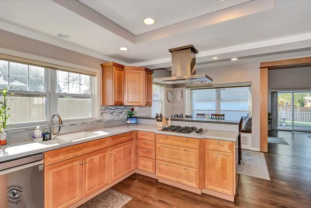 $699,000 | 918 South Fairfield Avenue, Lombard, IL 60148