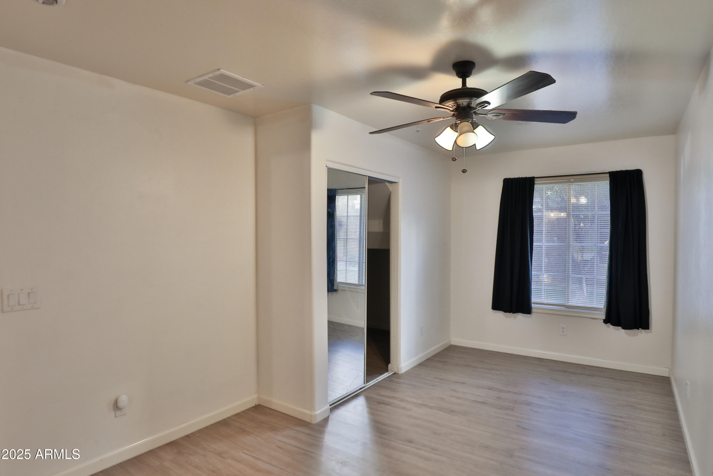 4206 East Jasper Drive Gilbert, AZ 85296 - Photo 3 of 28 3-Canon EOS 5D Mark IV 6720x4480_000002