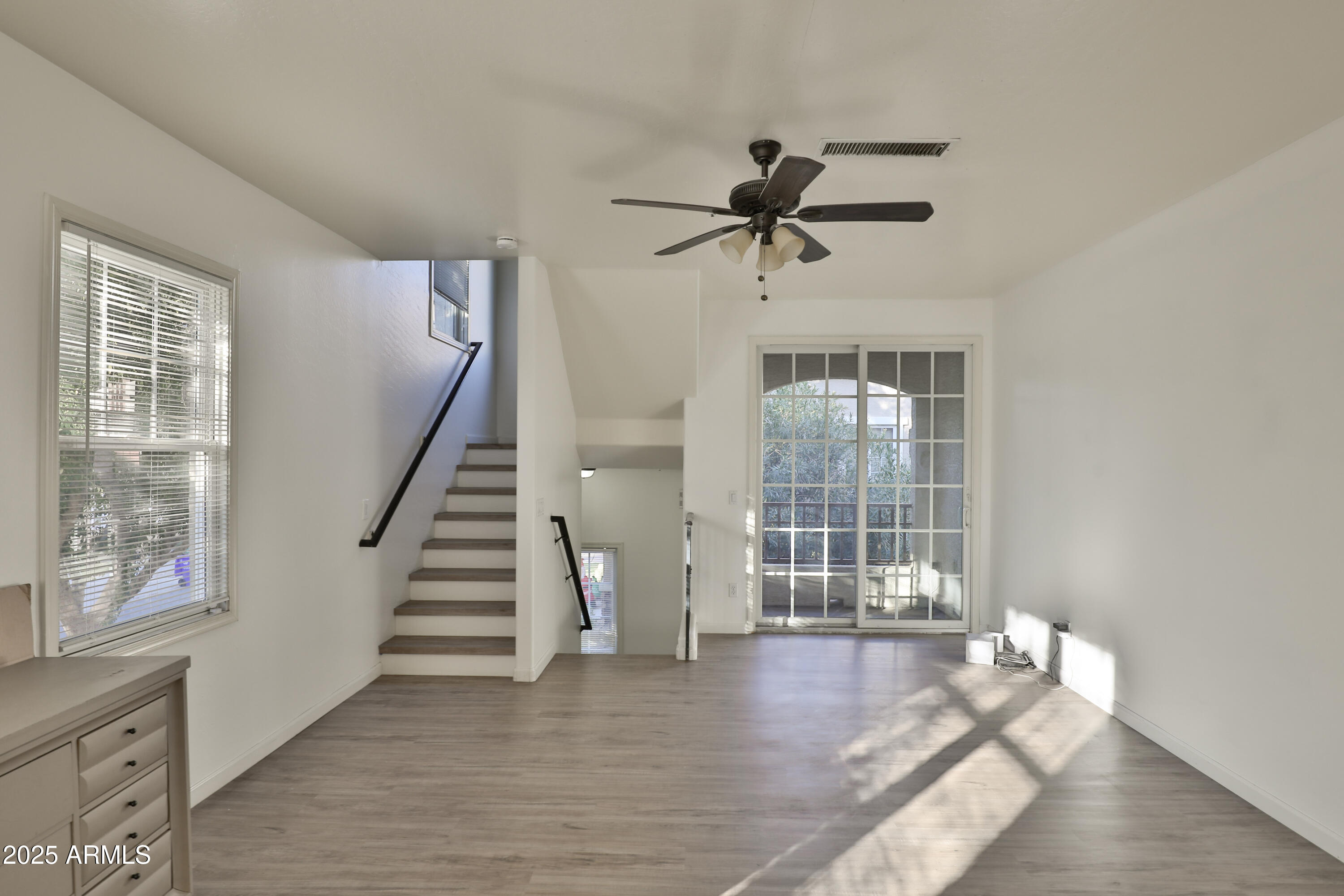 4206 East Jasper Drive Gilbert, AZ 85296 - Photo 10 of 28 10-Canon EOS 5D Mark IV 6720x4480_000010