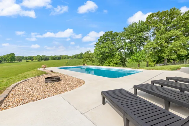 $1,198,000 | 532 South Tidwell Road, Bon Aqua, TN 37025