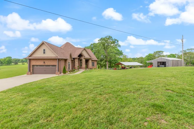 $1,198,000 | 532 South Tidwell Road, Bon Aqua, TN 37025