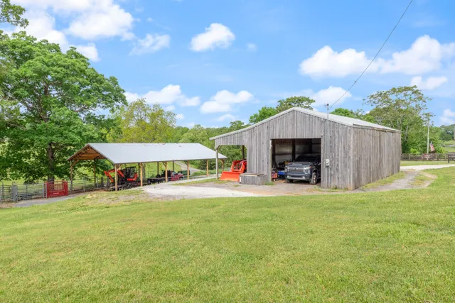 $1,265,000 | 532 South Tidwell Road, Bon Aqua, TN 37025