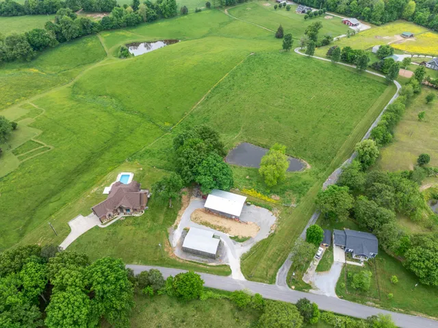 $1,198,000 | 532 South Tidwell Road, Bon Aqua, TN 37025