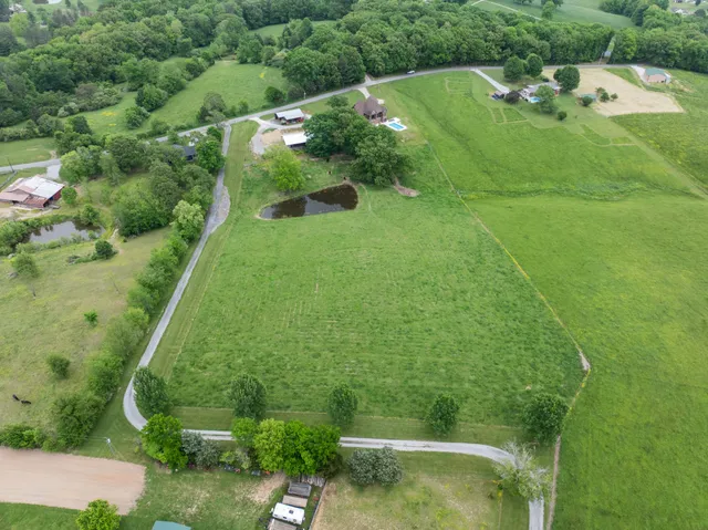 $1,198,000 | 532 South Tidwell Road, Bon Aqua, TN 37025