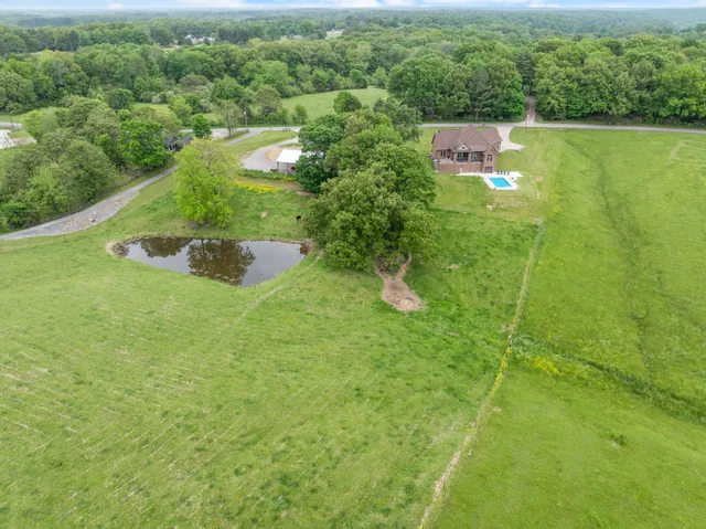 $1,198,000 | 532 South Tidwell Road, Bon Aqua, TN 37025