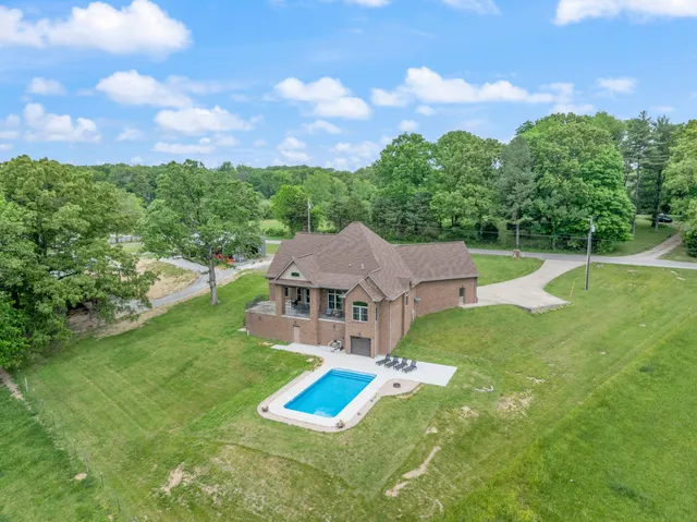 $1,198,000 | 532 South Tidwell Road, Bon Aqua, TN 37025