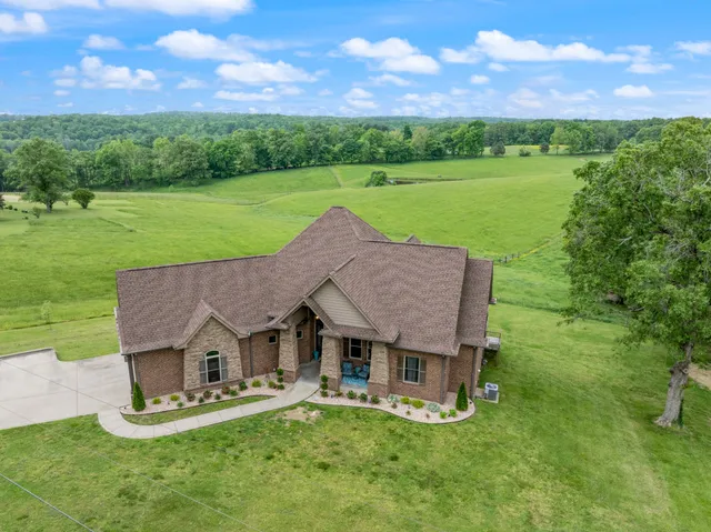$1,198,000 | 532 South Tidwell Road, Bon Aqua, TN 37025