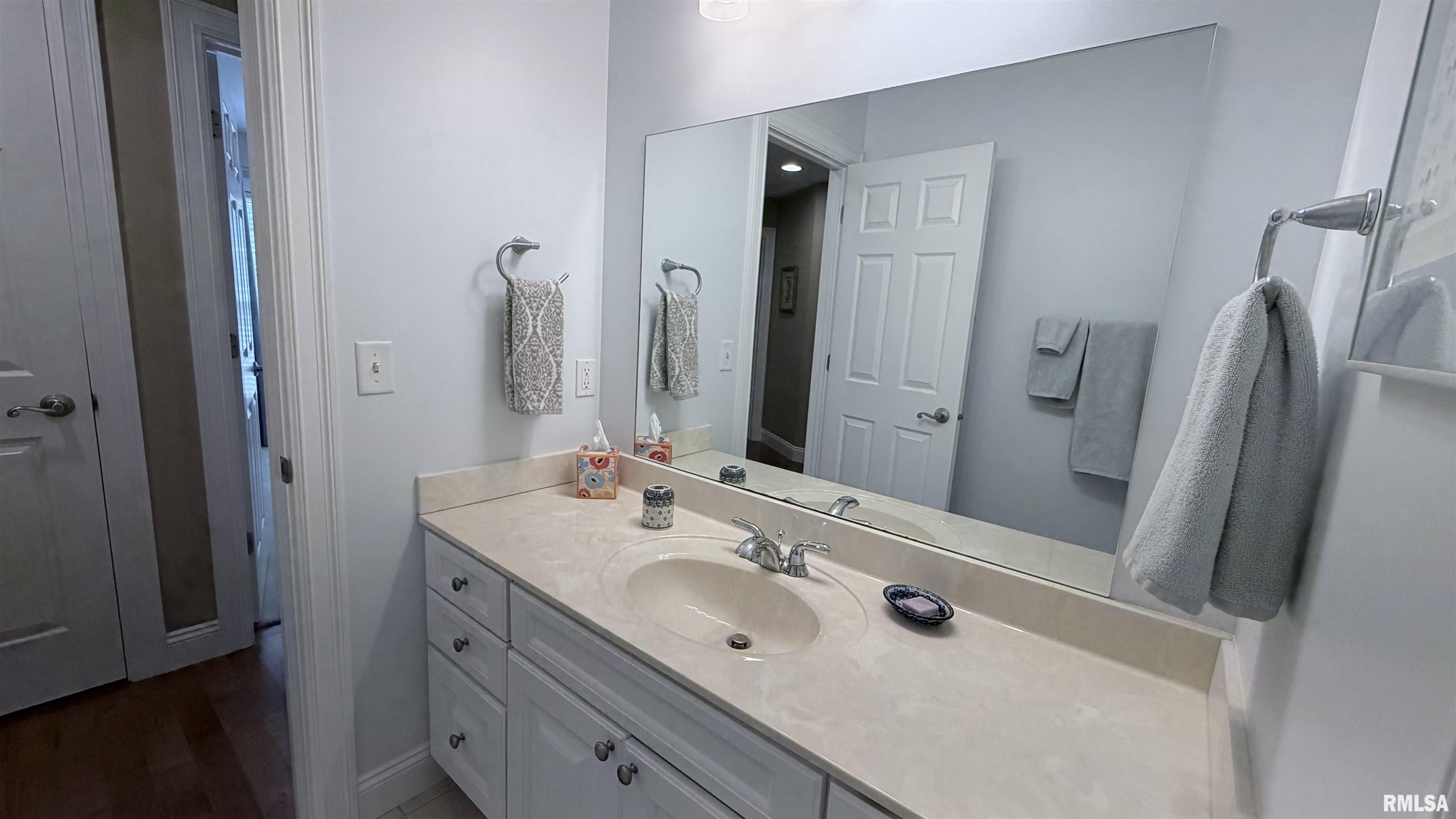 6607 North Saint Marys Road Peoria, IL 61614 - Photo 38 of 50