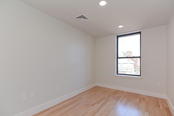 1674 Beacon Street, Unit 2 Brookline, MA 02445 - Photo 34 of 42