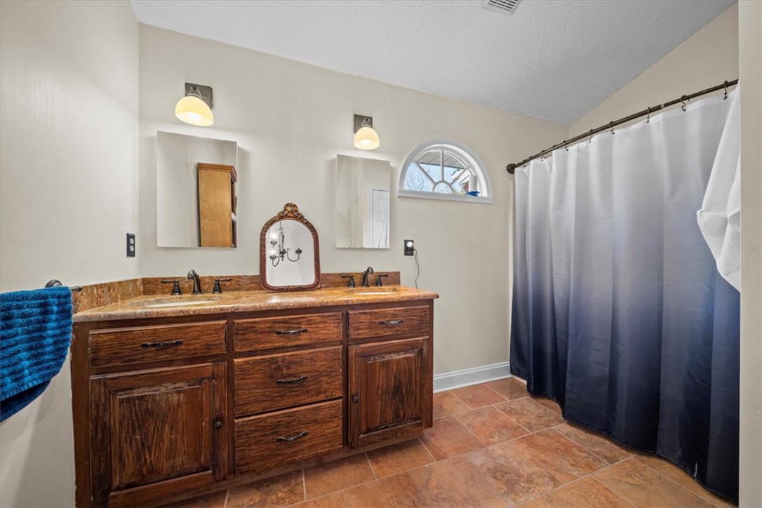 32 Jackson Court Piedmont, SC 29673 - Photo 15 of 27