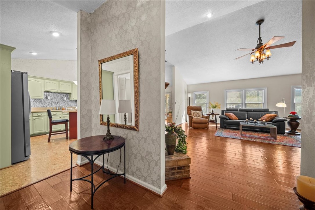 32 Jackson Court Piedmont, SC 29673 - Photo 5 of 27