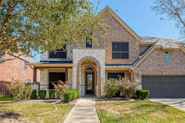 $450,000 | 22002 Flashing Ridge, Spring, TX 77389