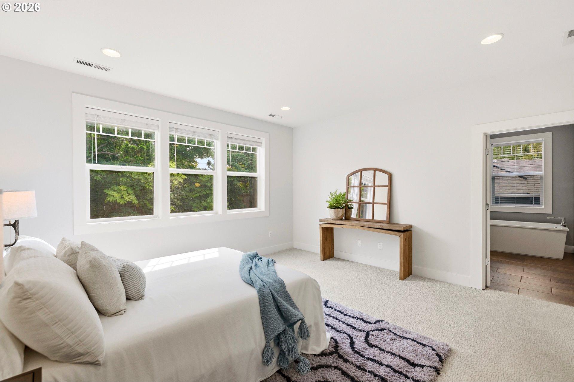 1722 Southwest Custer Street Portland, OR 97219 - Photo 20 of 46 Gallery Image 20