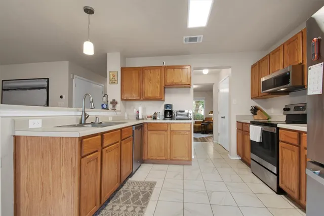 $1,750 | 18205 Topsail Street, Manor, TX 78653