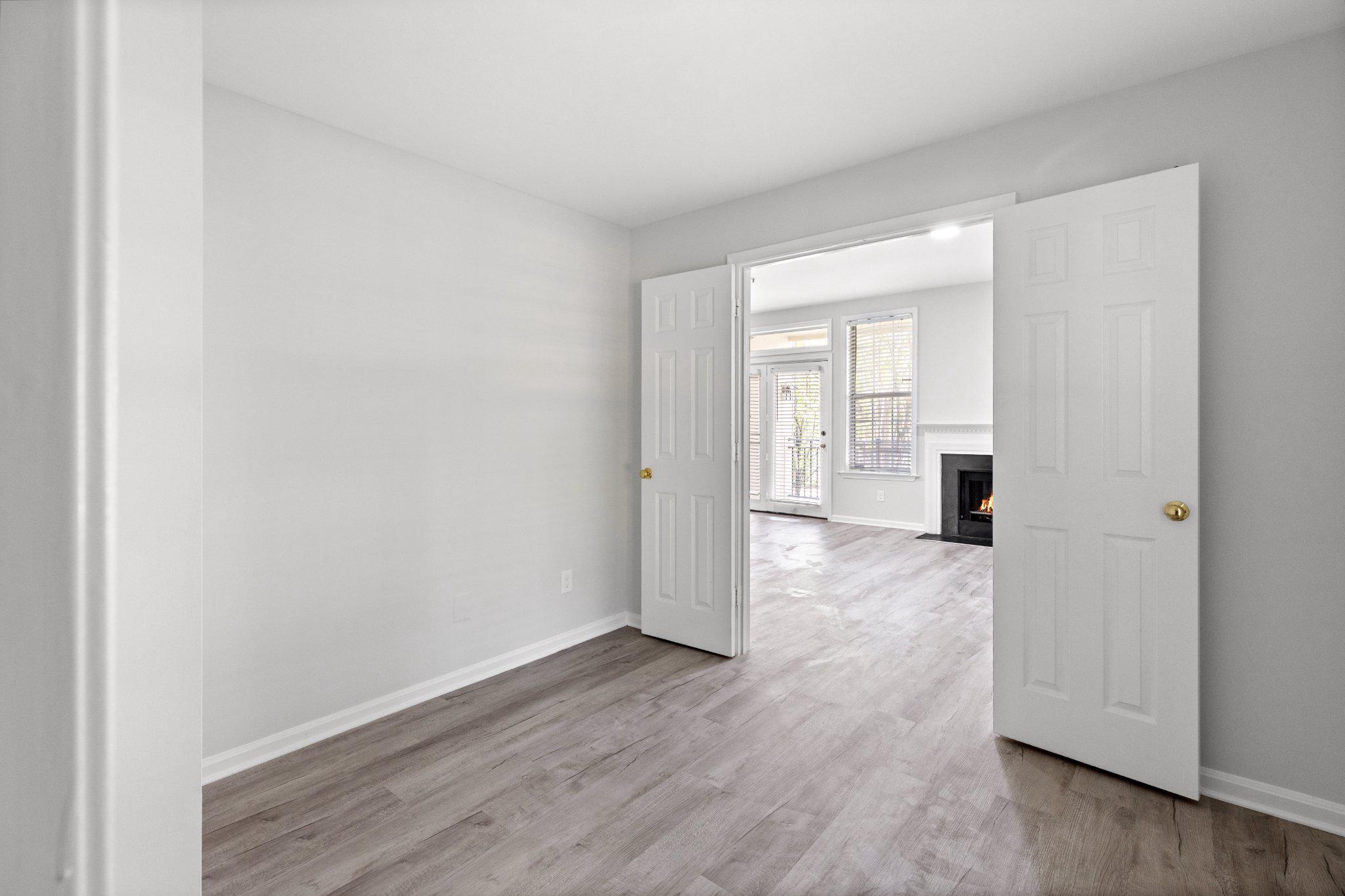 1318 Garden Wall Circle, Unit 213 Reston, VA 20194 - Photo 12 of 22 Bright and inviting open space.