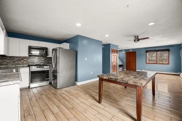 $2,500 | 39 Blendall Street, Unit 39, Brockton, MA 02302
