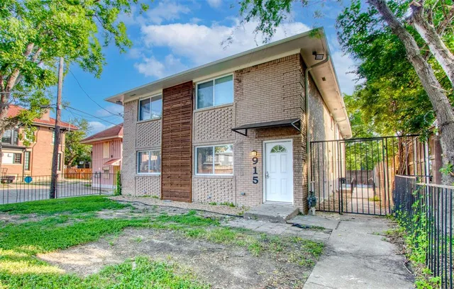 $1,495 | 915 Grigsby Avenue, Unit 201, Dallas, TX 75204