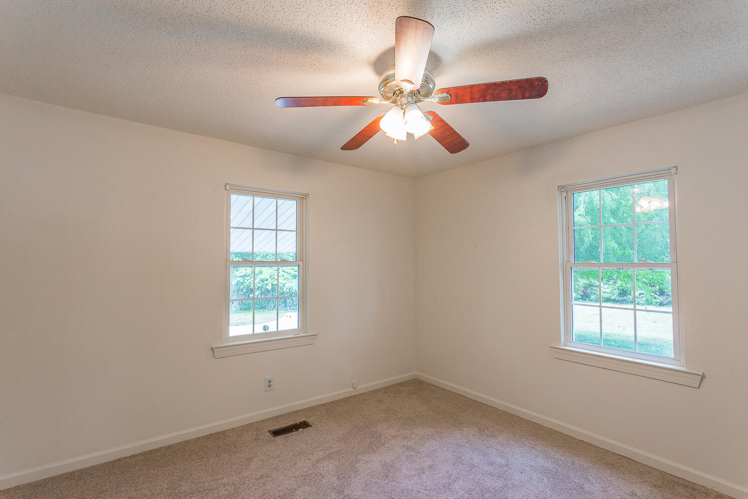 426 Gordon Pond Road LaFayette, GA 30728 - Photo 17 of 25 426 Gordon Pond Road HD -26