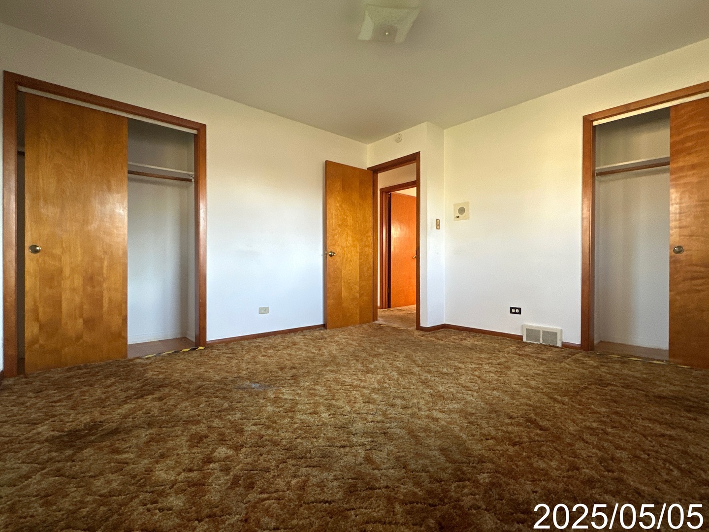 9276 North Western Avenue Des Plaines, IL 60016 - Photo 15 of 18 a view of an empty room