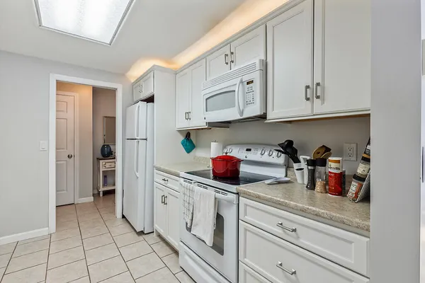 $285,000 | 34 Parkwood Drive, Unit 102, Augusta, ME 04330