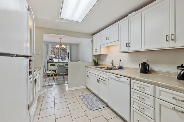 $285,000 | 34 Parkwood Drive, Unit 102, Augusta, ME 04330