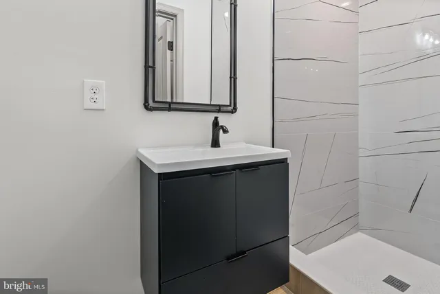 $285,000 | 5100 Queensberry Avenue, Baltimore, MD 21215