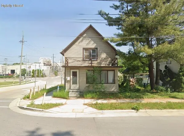 $145,000 | 735 East North Street, Waukesha, WI 53188