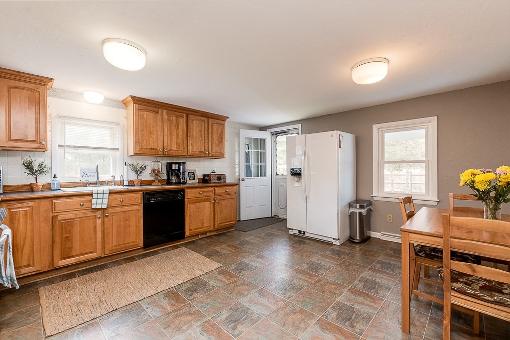 77 Swifts Beach Road Wareham, MA 02571 - Photo 6 of 21 Gallery Image 6