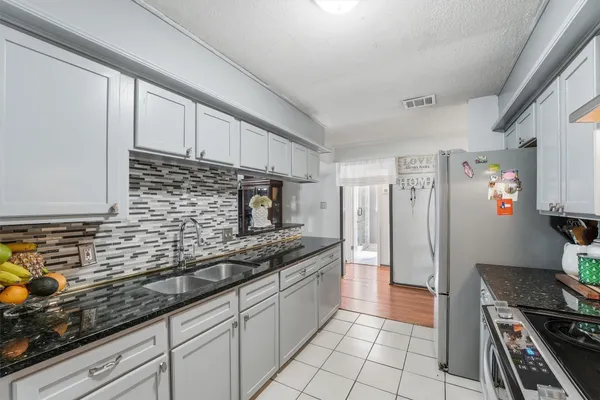 $1,795 | 6203 Sunnygate Drive, Spring, TX 77373