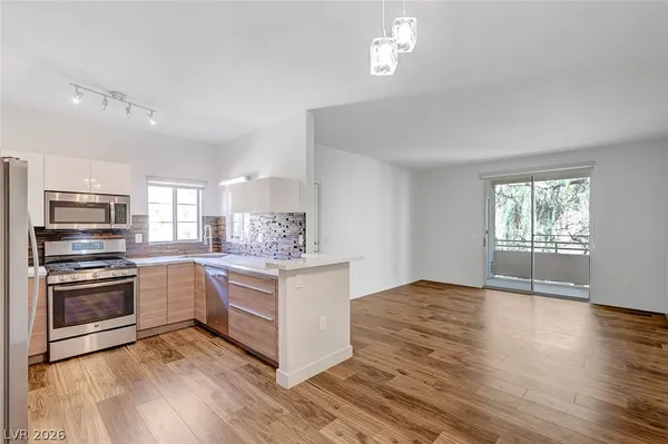 $270,000 | 75 North Valle Verde Drive, Unit 1324, Henderson, NV 89074