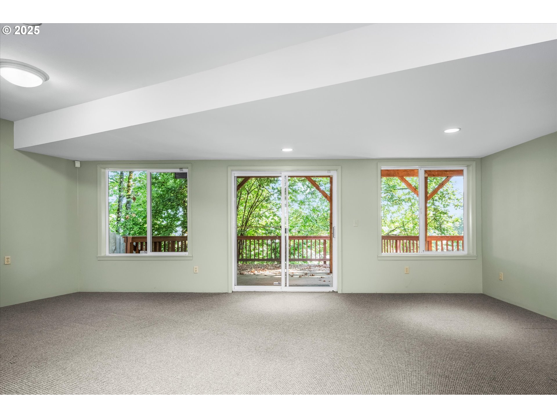 4324 Forsythia Street Springfield, OR 97478 - Photo 28 of 47 Family Room