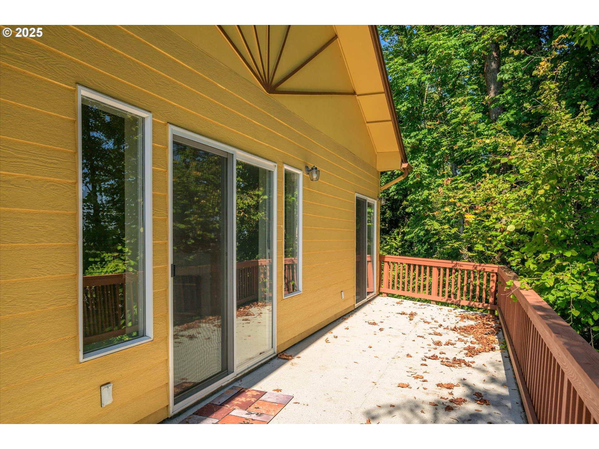 4324 Forsythia Street Springfield, OR 97478 - Photo 43 of 47 Deck