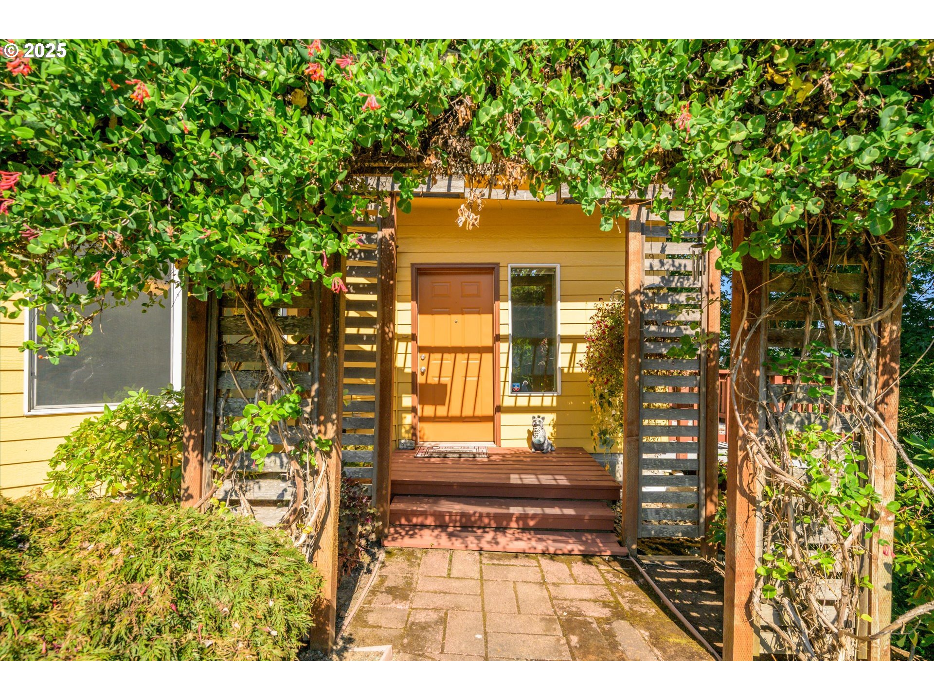 4324 Forsythia Street Springfield, OR 97478 - Photo 5 of 47