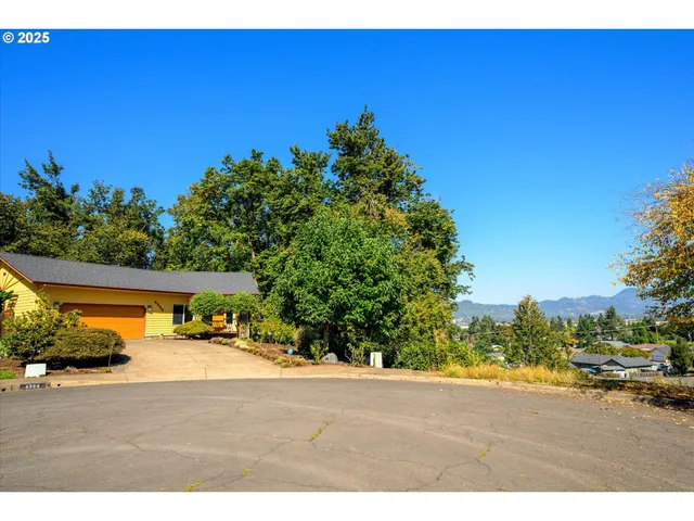 $600,000 | 4324 Forsythia Street, Springfield, OR 97478